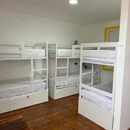Owls Hostel Ildefonso Porto Exterior photo