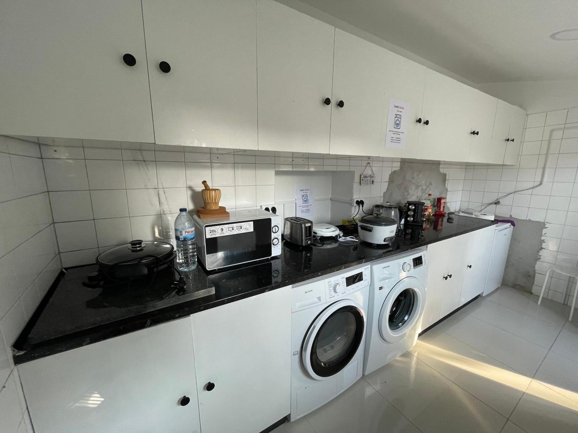 Owls Ildefonso Hostal *