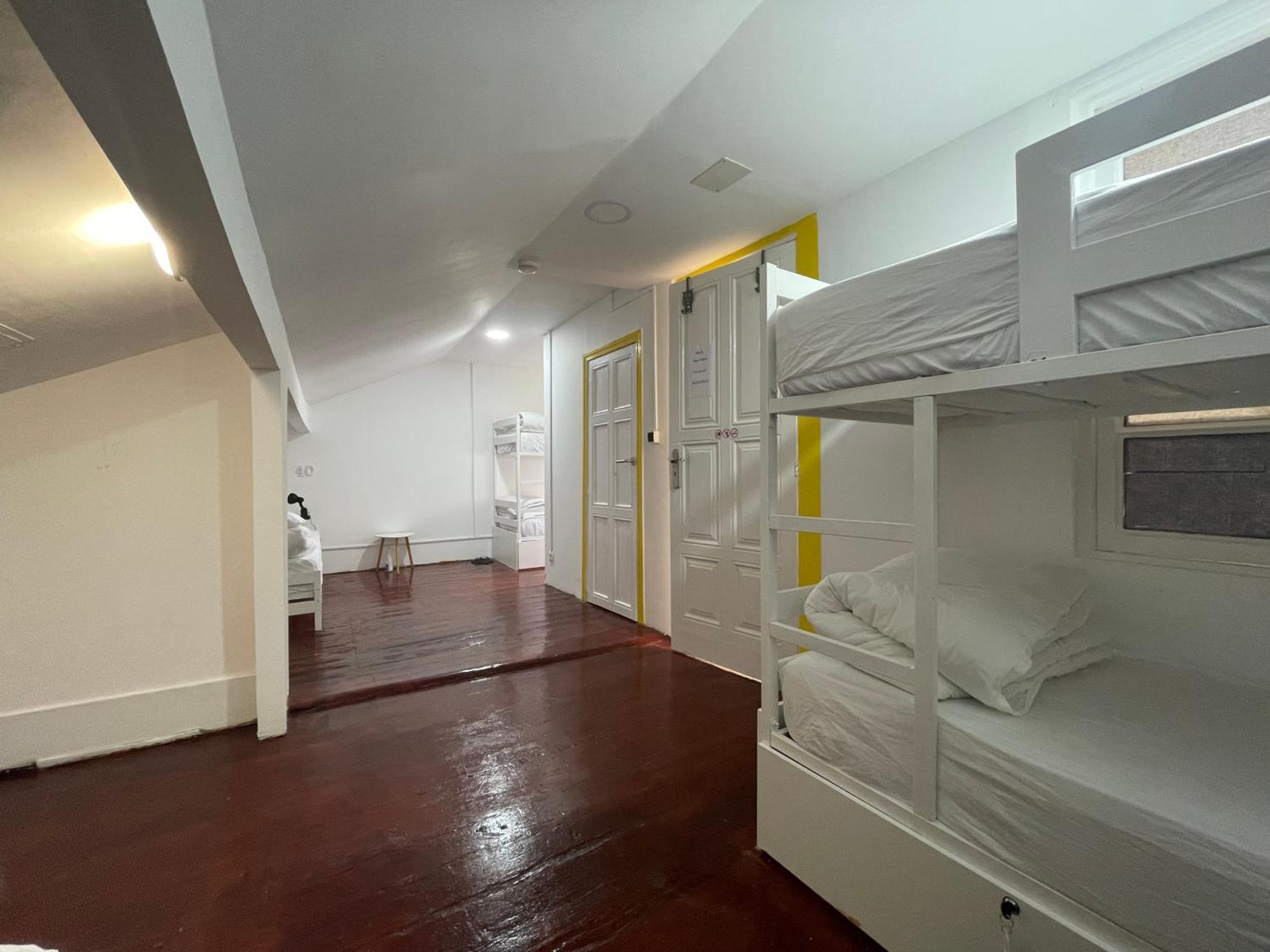 Owls Ildefonso Hostal *