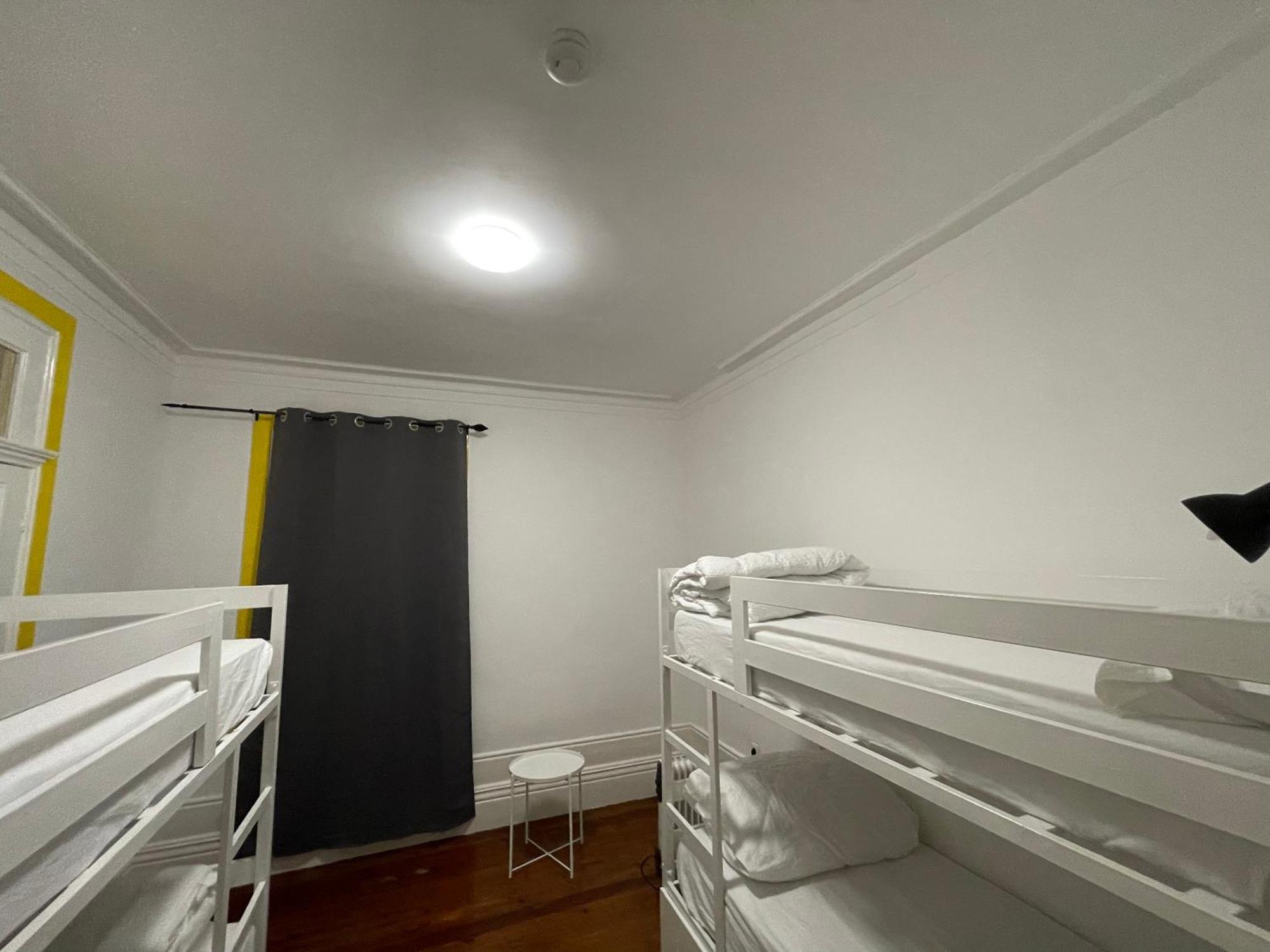 Owls Ildefonso Hostal