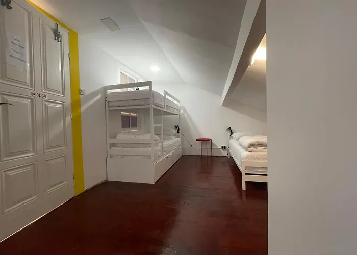 Owls Hostel Ildefonso